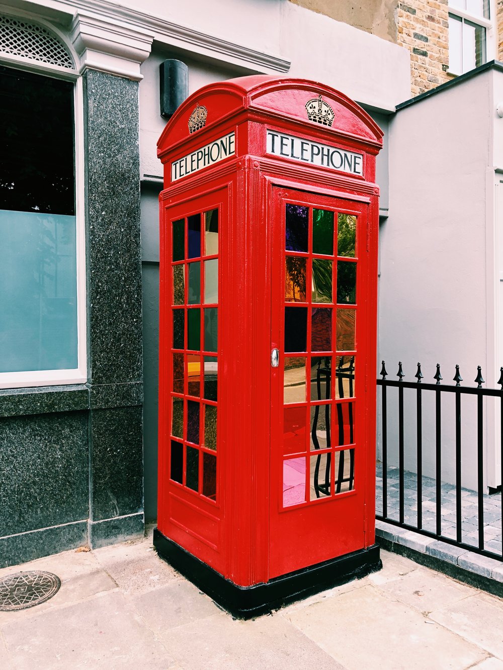 phone-booth-london.JPG